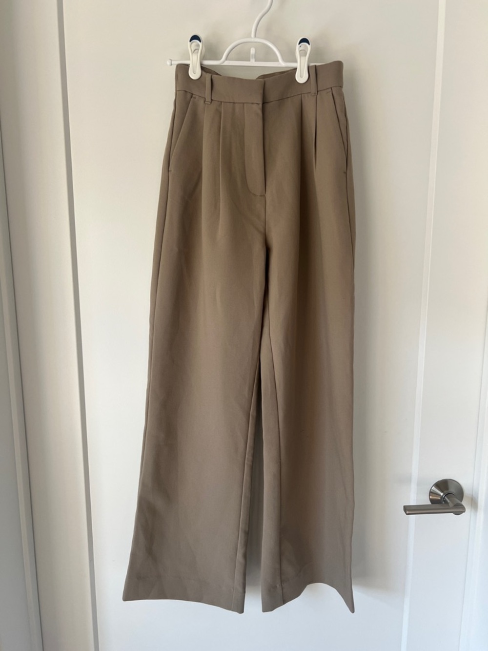 High-Waist Wide Leg Trousers in Taupe